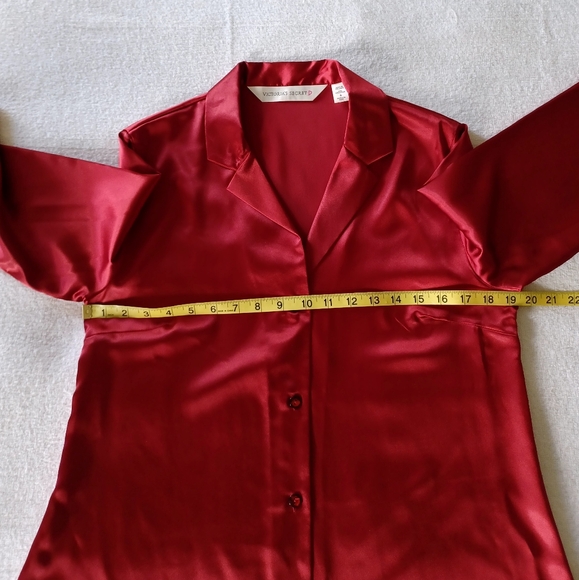 Vintage Victoria's Secret Satin Pajama Top, size S - Picture 8 of 13